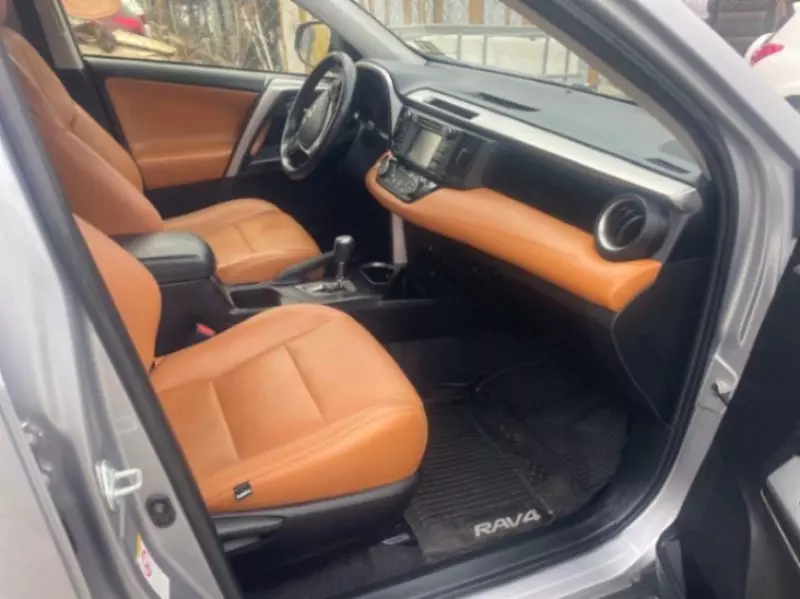 Toyota RAV 4   - 2018