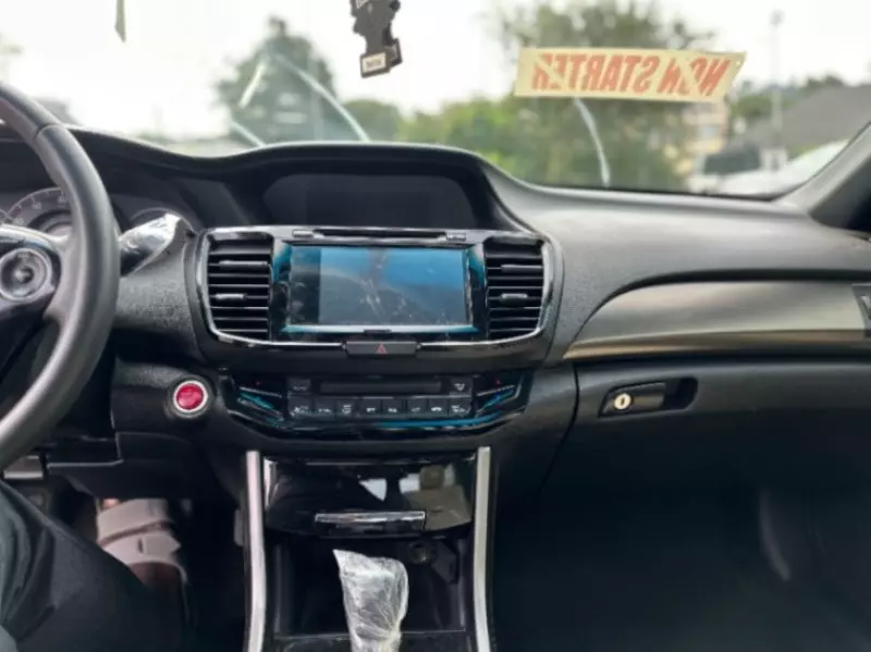 Honda Accord   - 2016