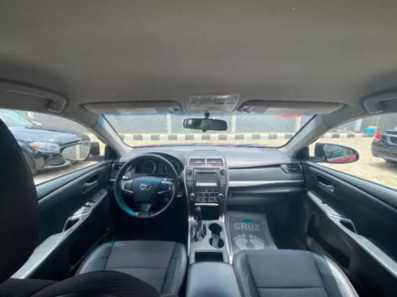 Toyota Camry   - 2016