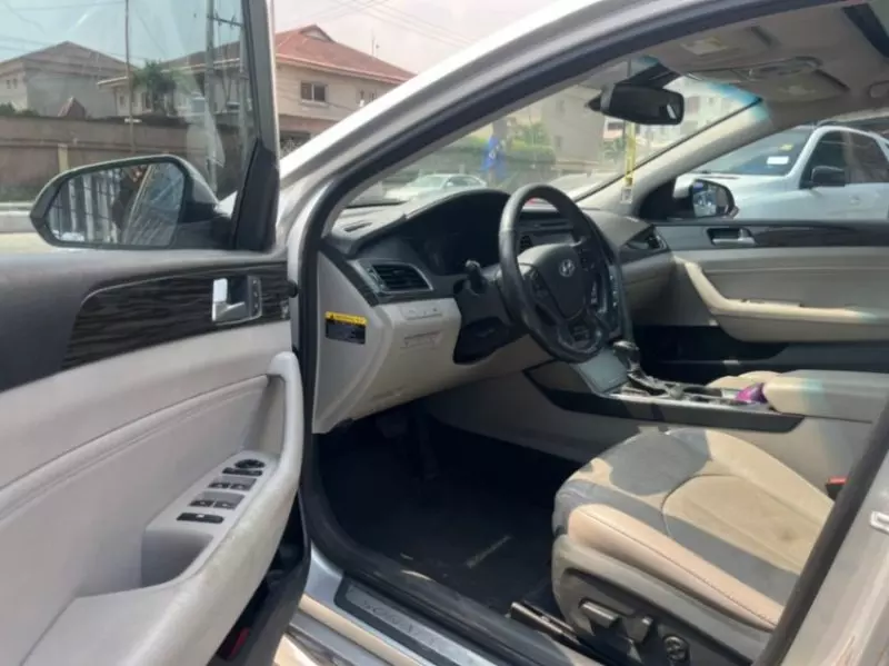 Hyundai Sonata - 2015