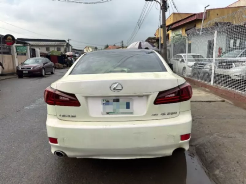 Lexus IS   - 2006