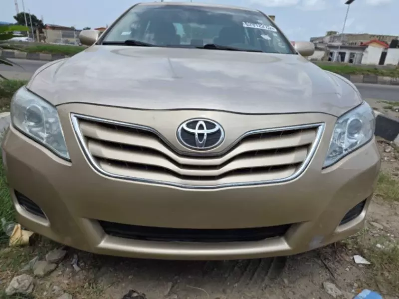 TOYOTA Camry   - 2011