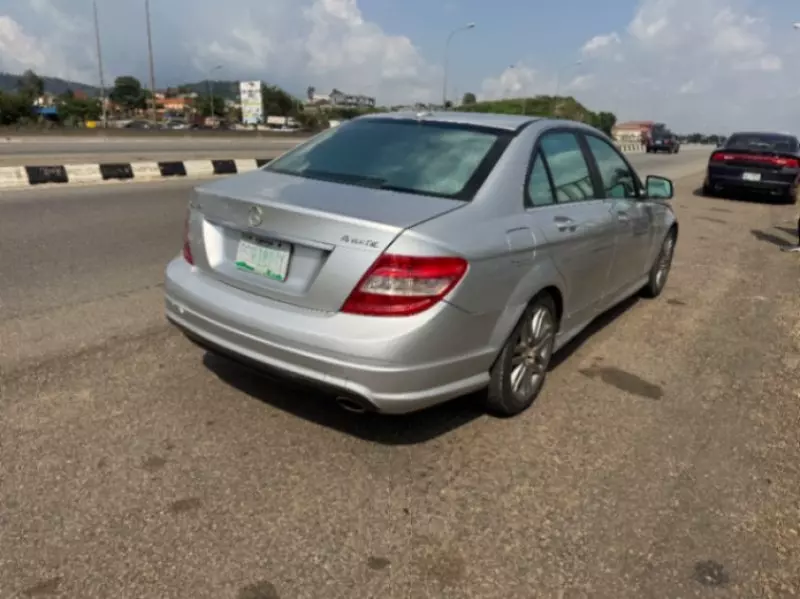 Mercedes-Benz C 300   - 2009