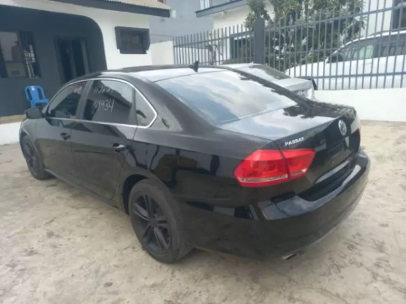 Volkswagen Passat   - 2014