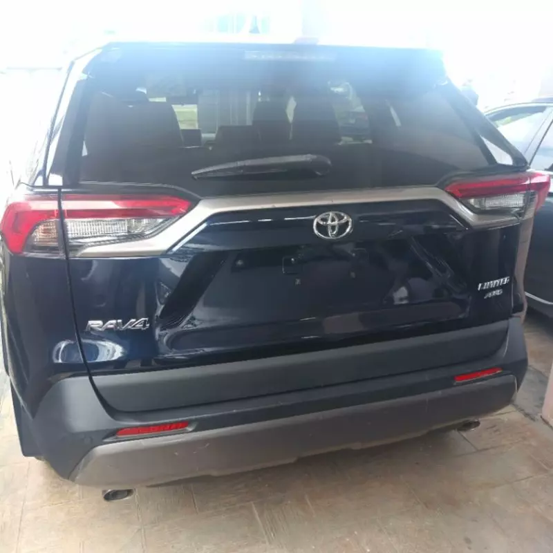 Toyota Highlander   - 2017