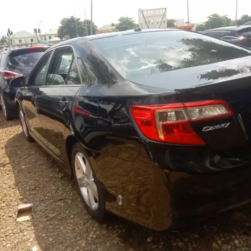 TOYOTA Camry   - 2012