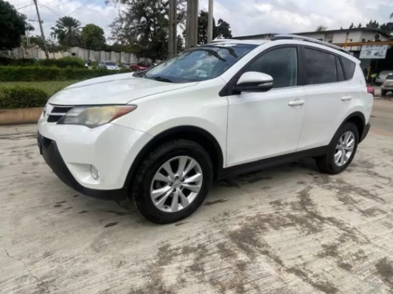 Toyota RAV 4   - 2014