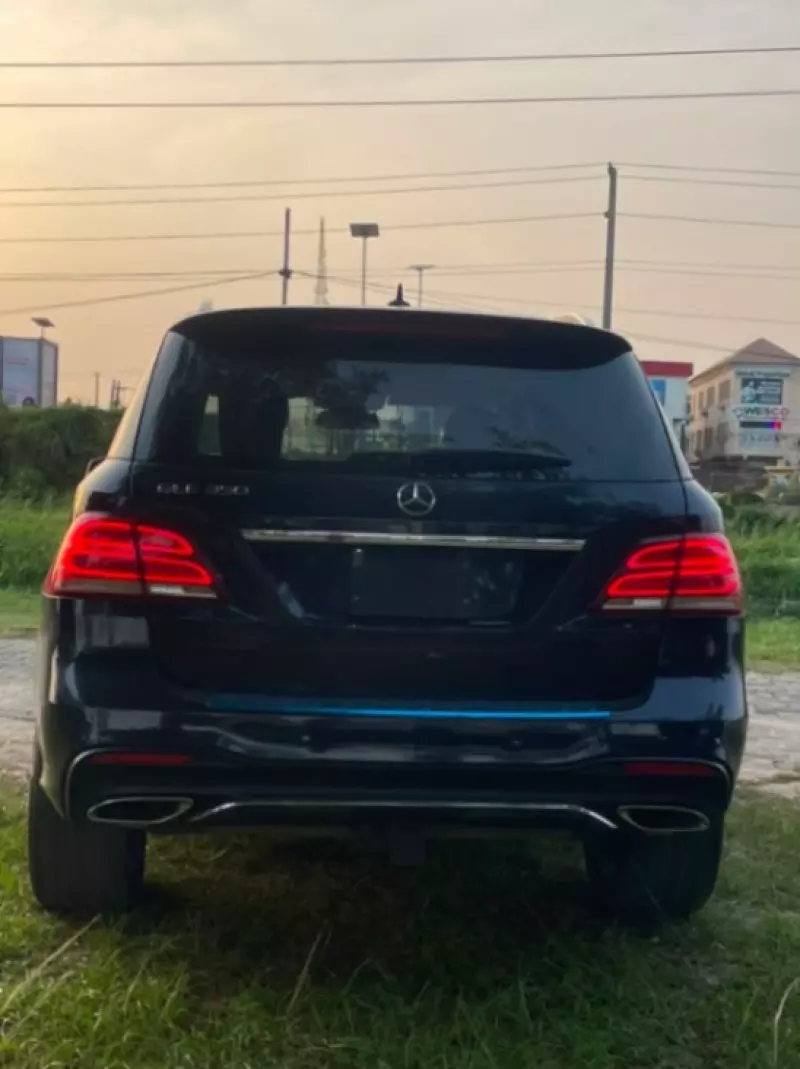 Mercedes-Benz GLE 350   - 2017