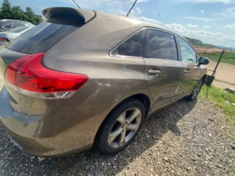 TOYOTA Venza   - 2010