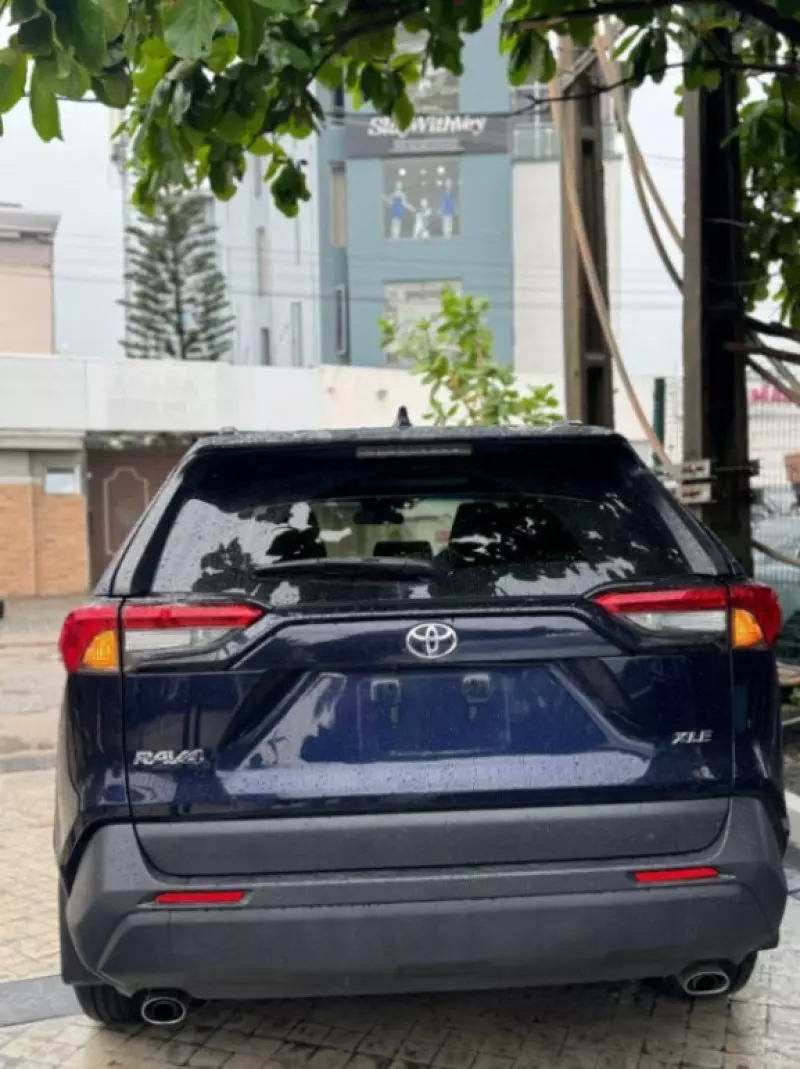 Toyota RAV4   - 2021
