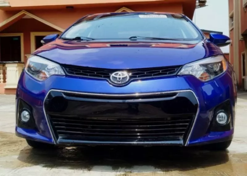 TOYOTA Corolla - 2015