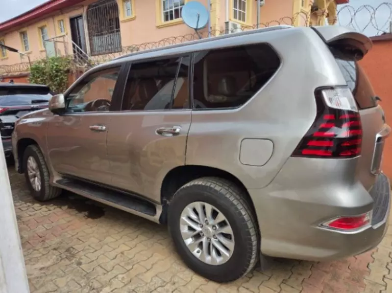 Lexus GX 460   - 2021