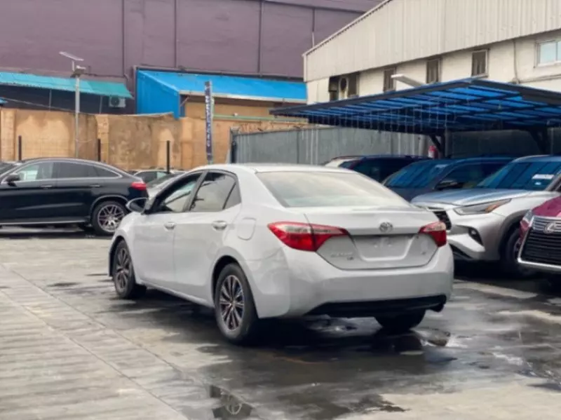 Toyota Corolla   - 2014