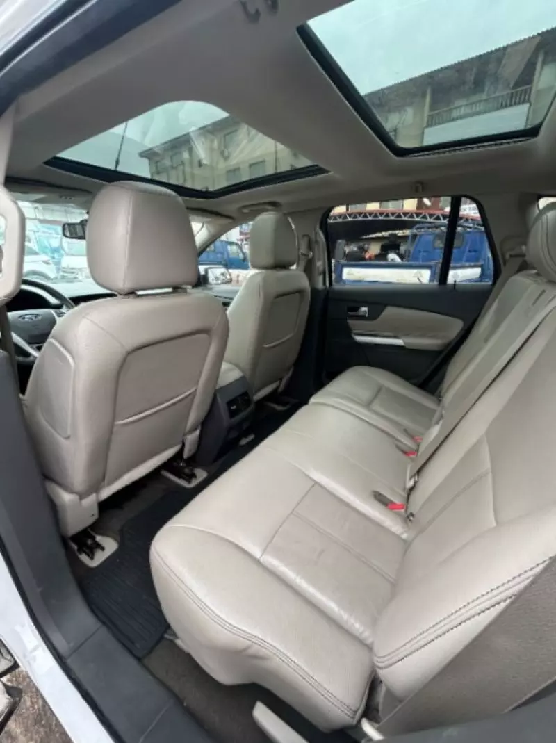 Ford Edge   - 2012