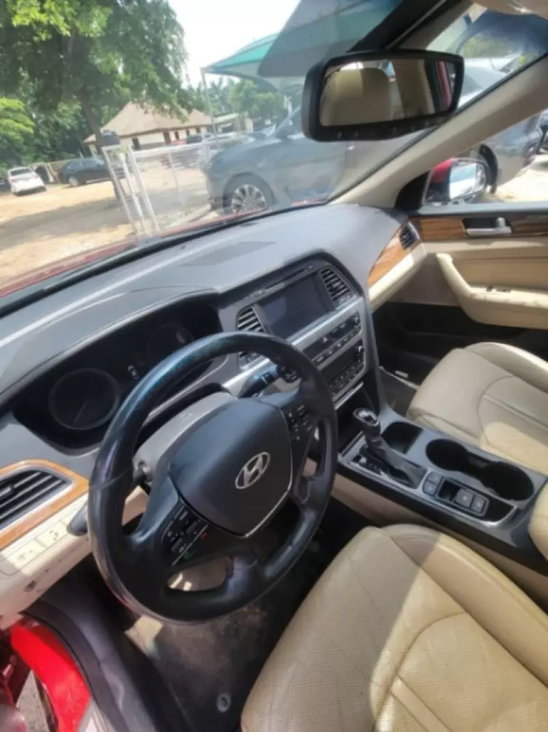Hyundai Sonata   - 2015