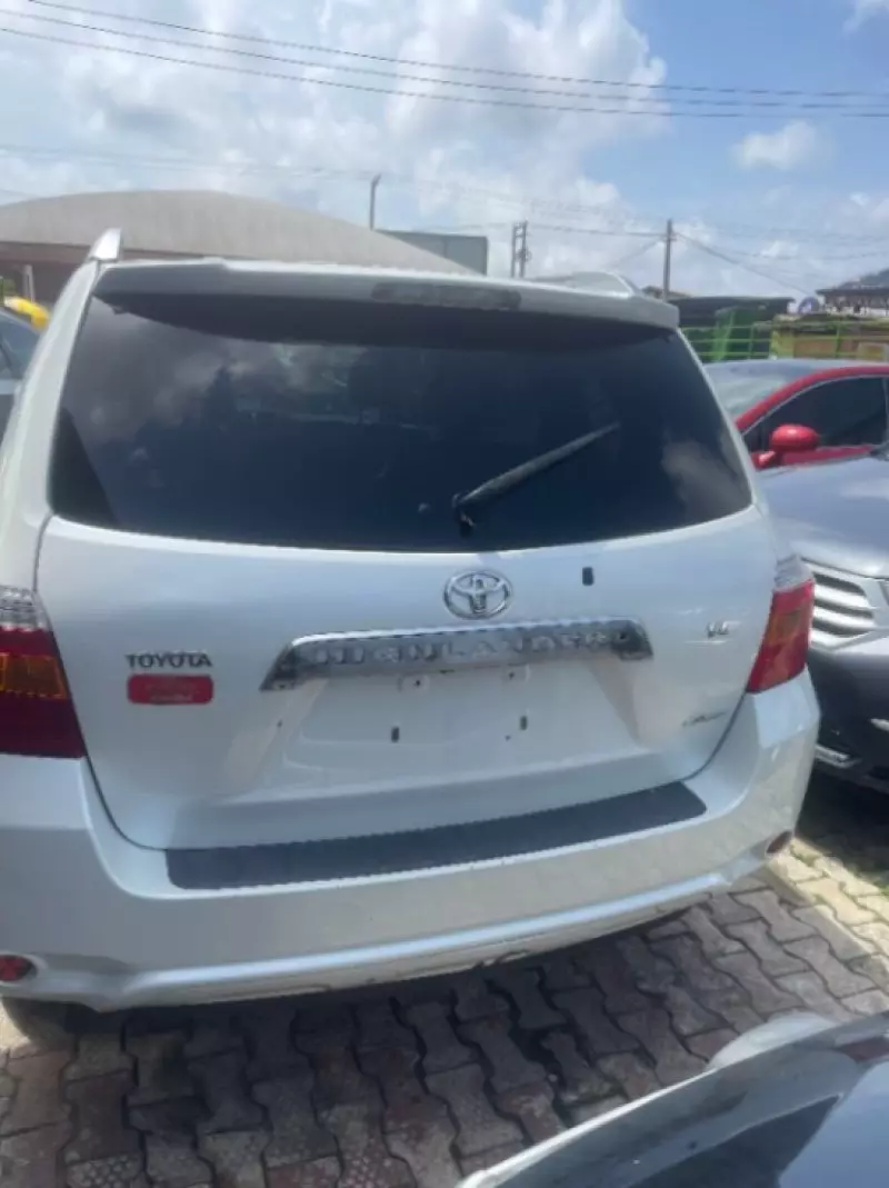 Toyota Highlander   - 2008