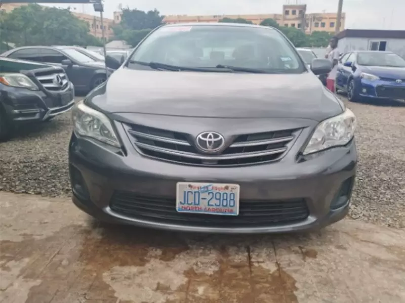 TOYOTA Corolla - 2013