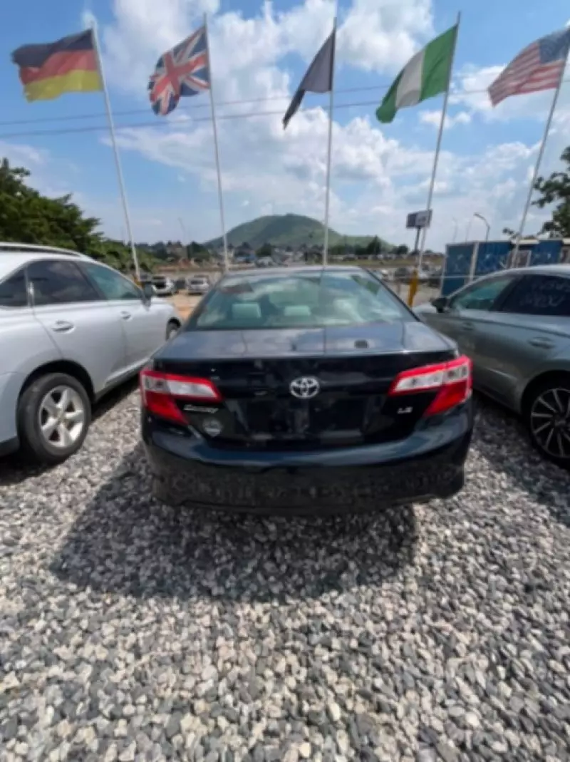 TOYOTA Camry   - 2014
