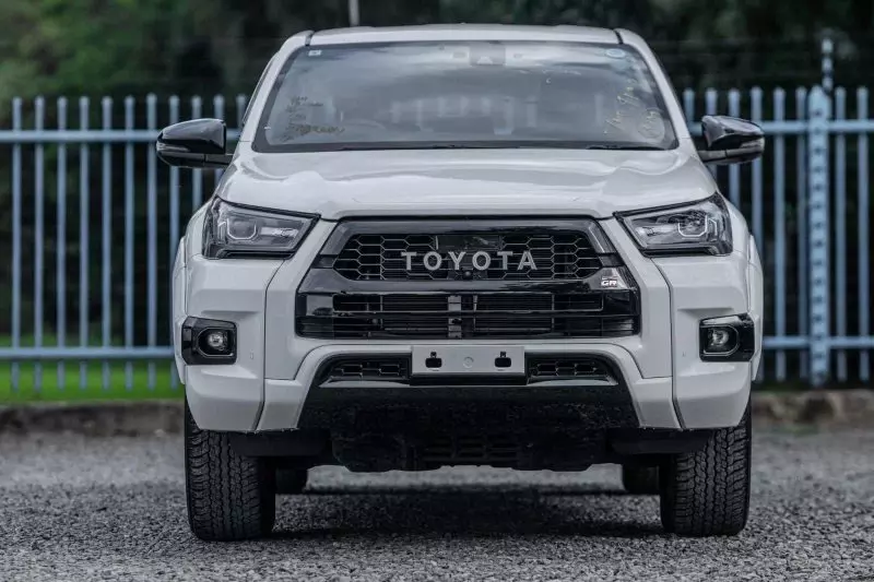 TOYOTA Hilux Revo    - 2022