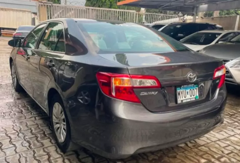 Toyota Camry   - 2014