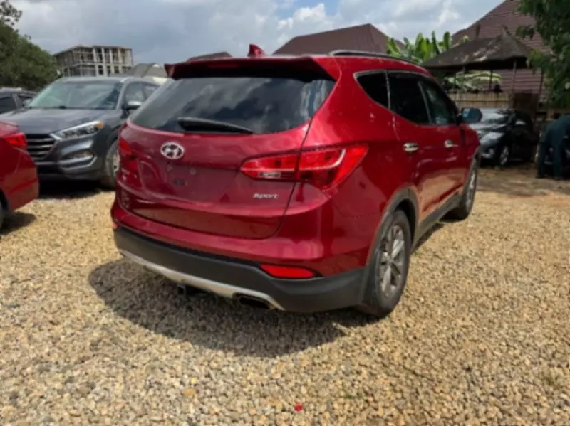 Hyundai Santa Fe   - 2014