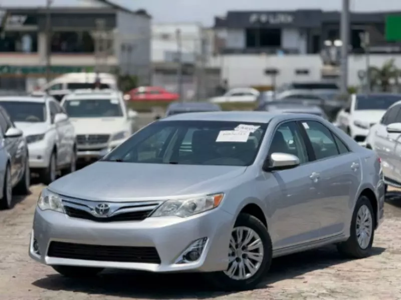Toyota Camry   - 2012