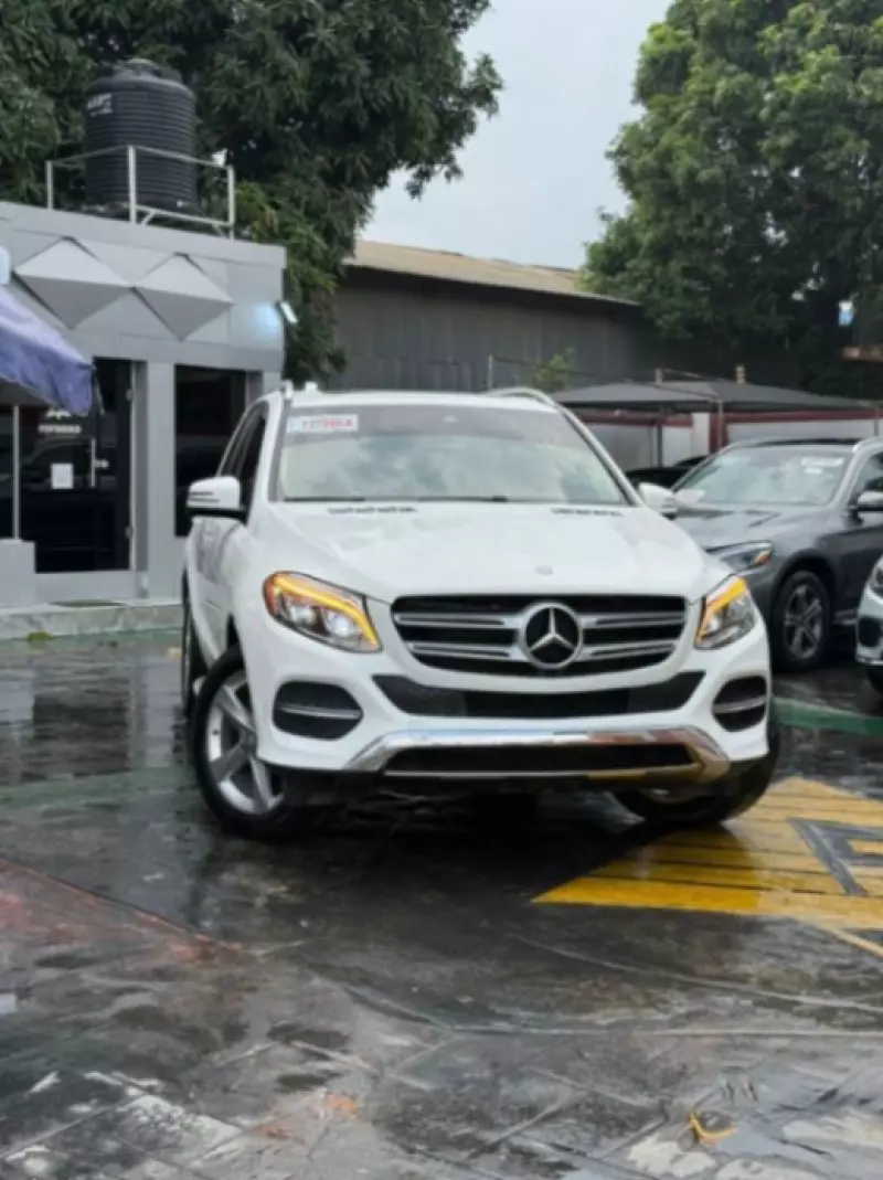 Mercedes-Benz GLE-Class   - 2017