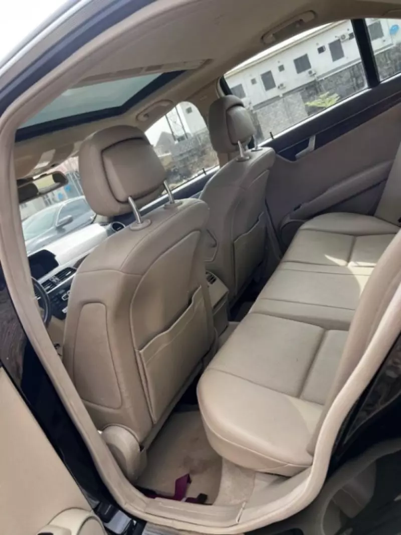Mercedes-Benz C-class   - 2014