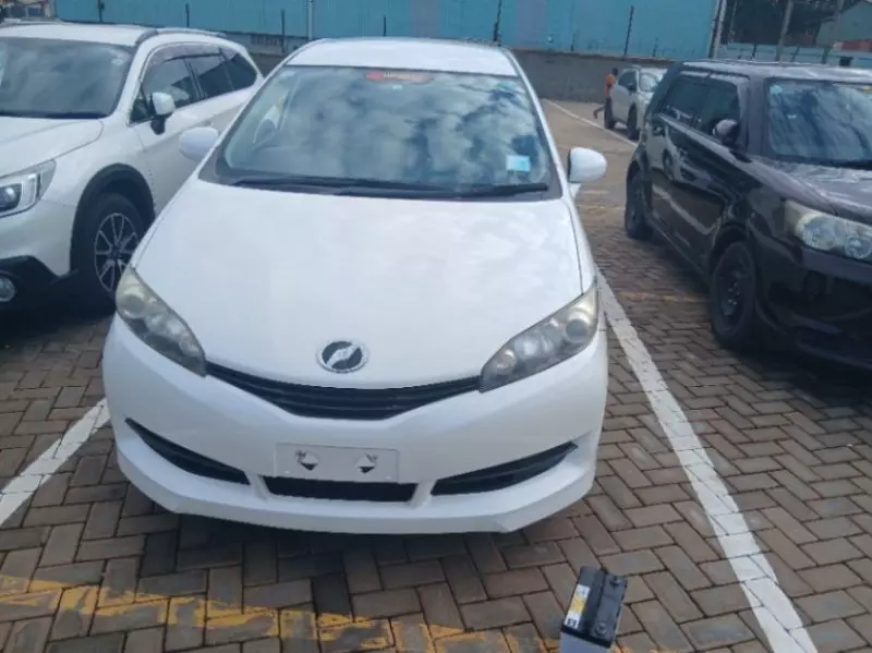 Toyota Wish   - 2012