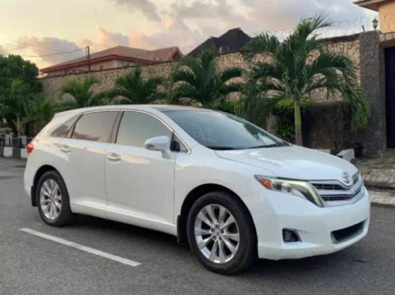 Toyota Venza   - 2013