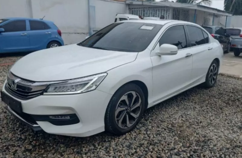 Honda Accord   - 2018