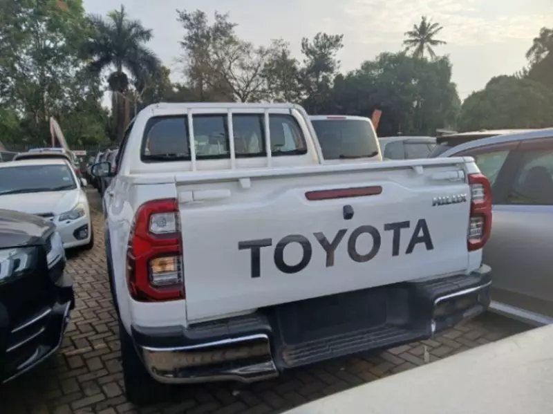 Toyota Hilux   - 2018