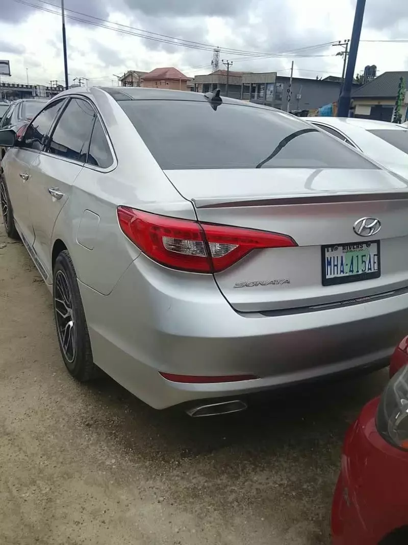 Hyundai Sonata - 2015