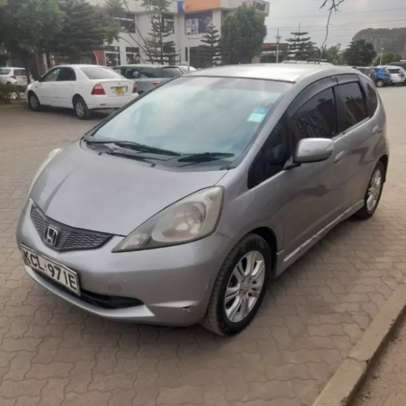 Honda Fit   - 2011