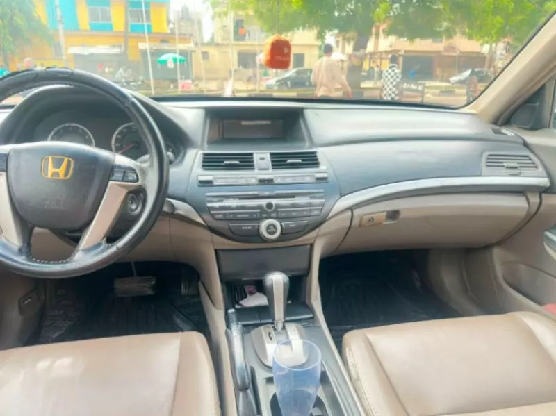 Honda Accord   - 2008
