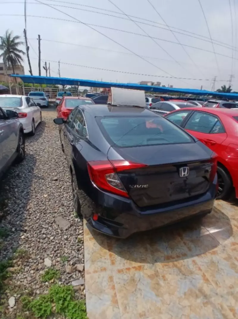 Honda HR-V   - 2016