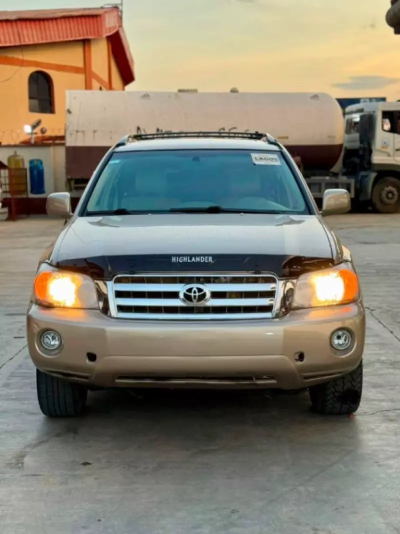 Toyota Highlander   - 2005