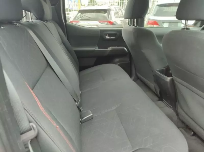 Toyota Tacoma   - 2019