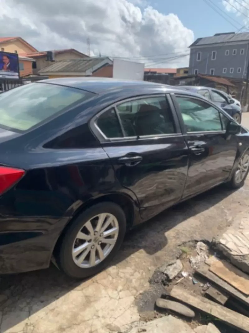 Honda Civic   - 2012