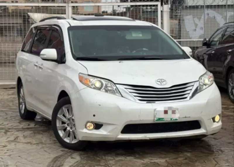 TOYOTA Sienna   - 2014
