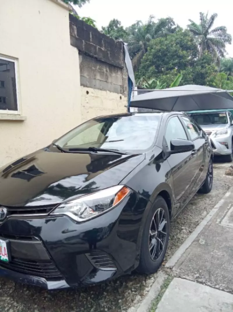 Toyota Corolla   - 2016