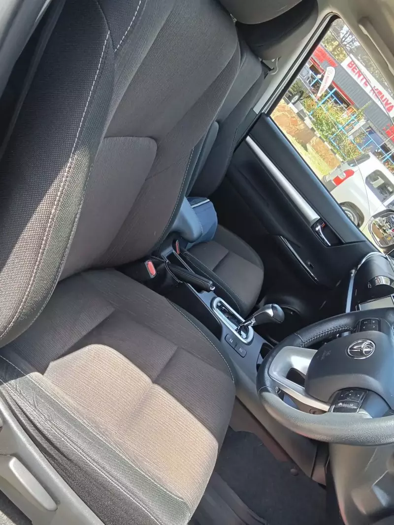 Toyota Hilux   - 2018