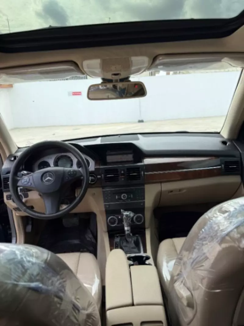 Mercedes-Benz GLK 350   - 2012