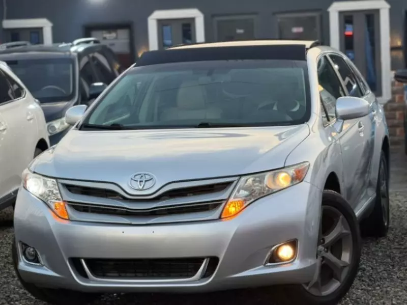 TOYOTA Venza   - 2010