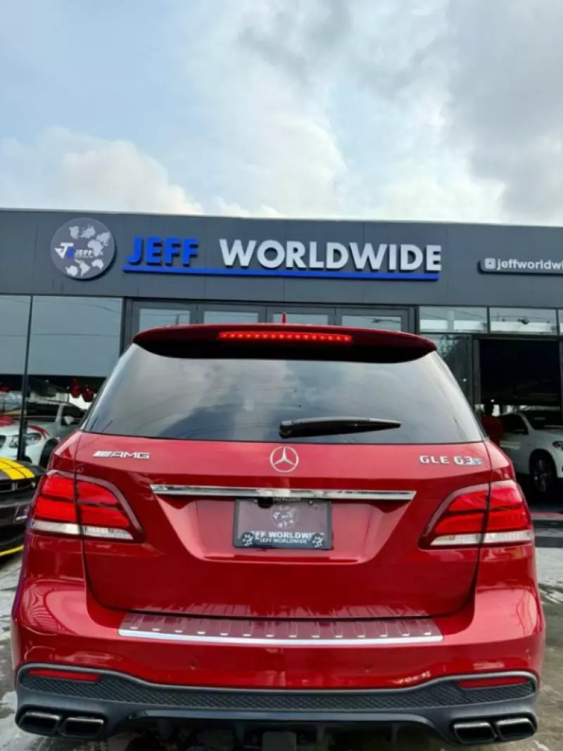 Mercedes-Benz GLE 63 AMG   - 2016
