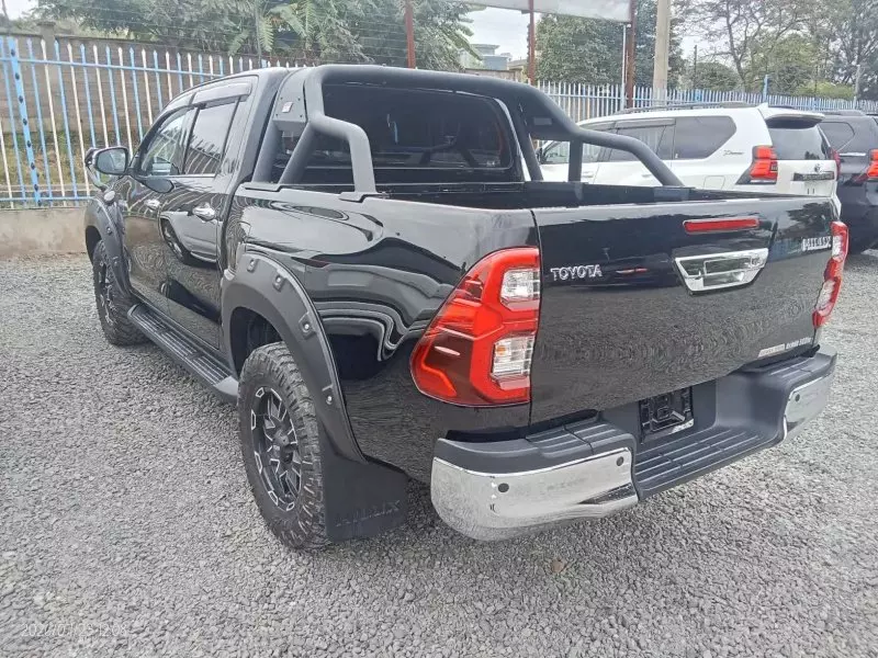 TOYOTA Hilux - 2020