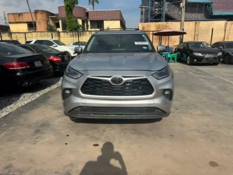 TOYOTA Highlander   - 2021
