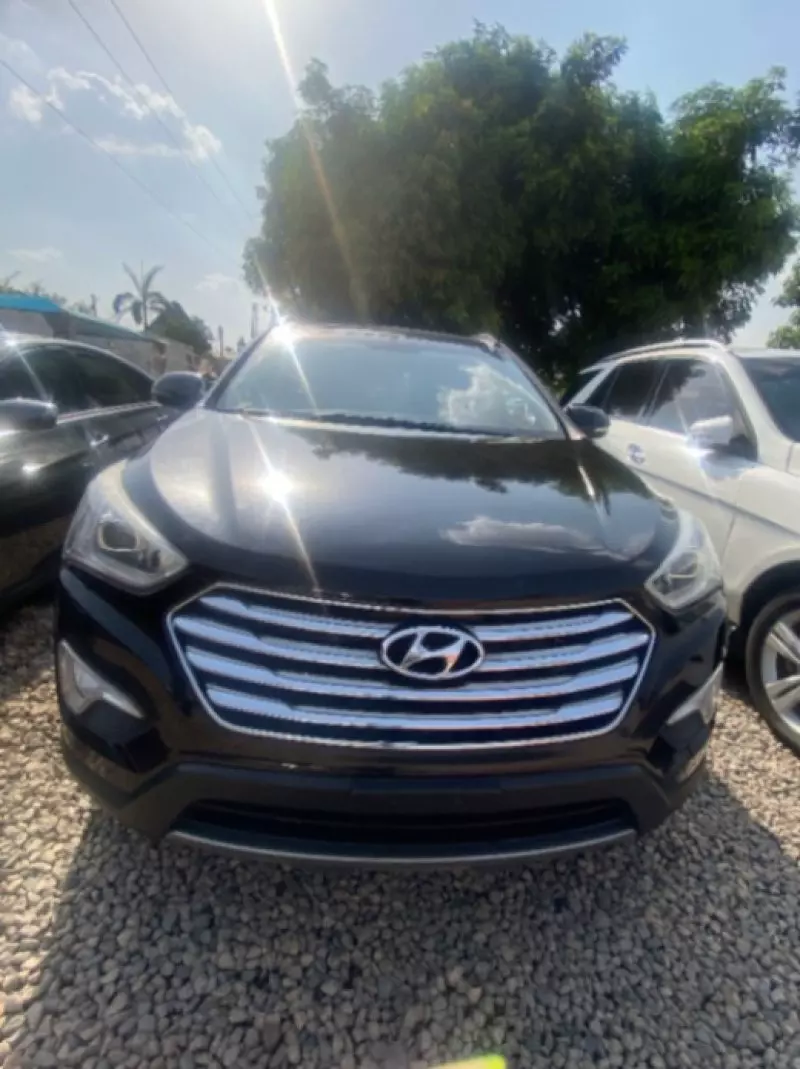 Hyundai Santa Fe - 2014
