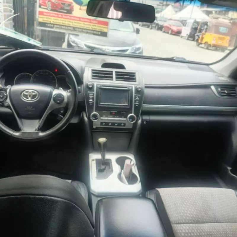 Toyota Camry - 2013