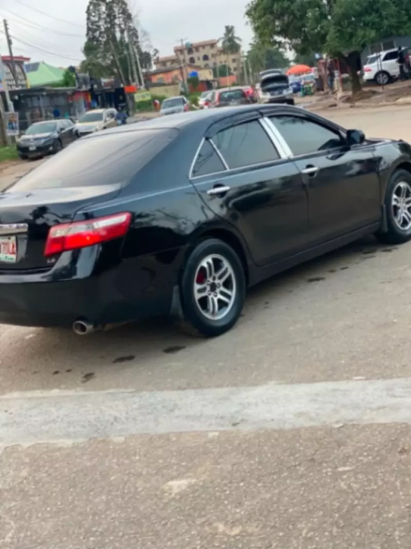 TOYOTA Camry - 2009